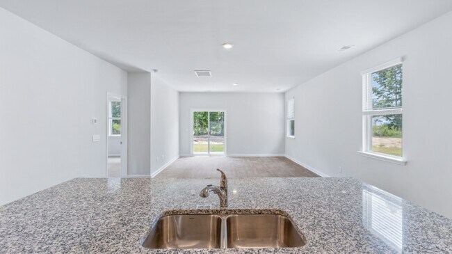 574 Settings Dr E unit 36205376, Yemassee, SC 29945 - photo 5