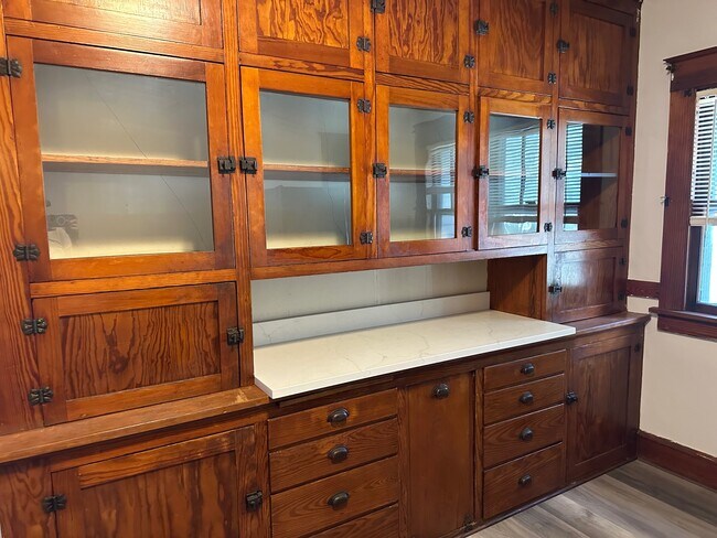 Kitchen Built-Ins