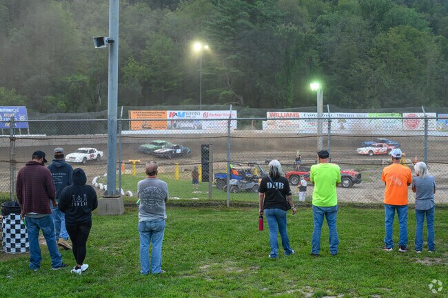 Accord Speedway allows racing fans to get incredibly close to the action.