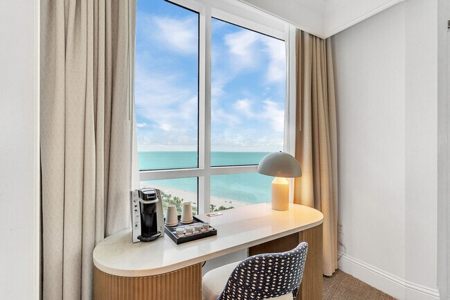 Tresor Tower Fontainebleau unit ID1234541P, Miami Beach, FL 33140 - photo 4