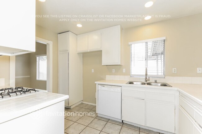 7839 Strathmore Rd, Highland, CA 92346 - photo 6