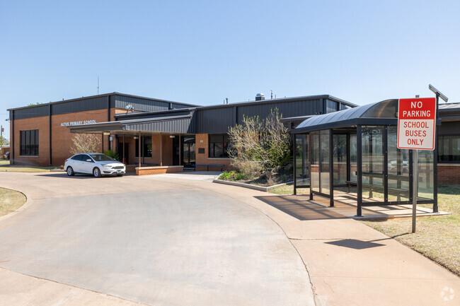 Altus Primary School is one of Niche's standout elementary schools ranking #5 in the state.
