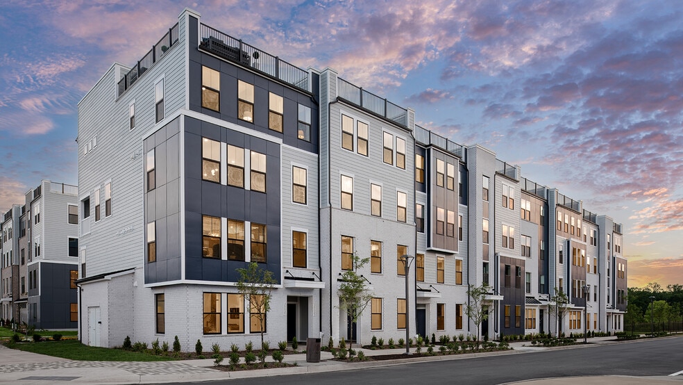 Kincora, Dulles, VA 20166 - photo 1