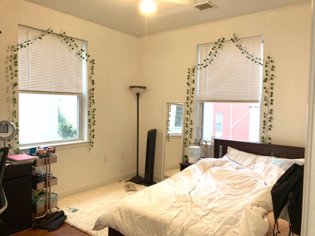 1615 N Sydenham St unit 2, Philadelphia, PA 19121 - photo 7