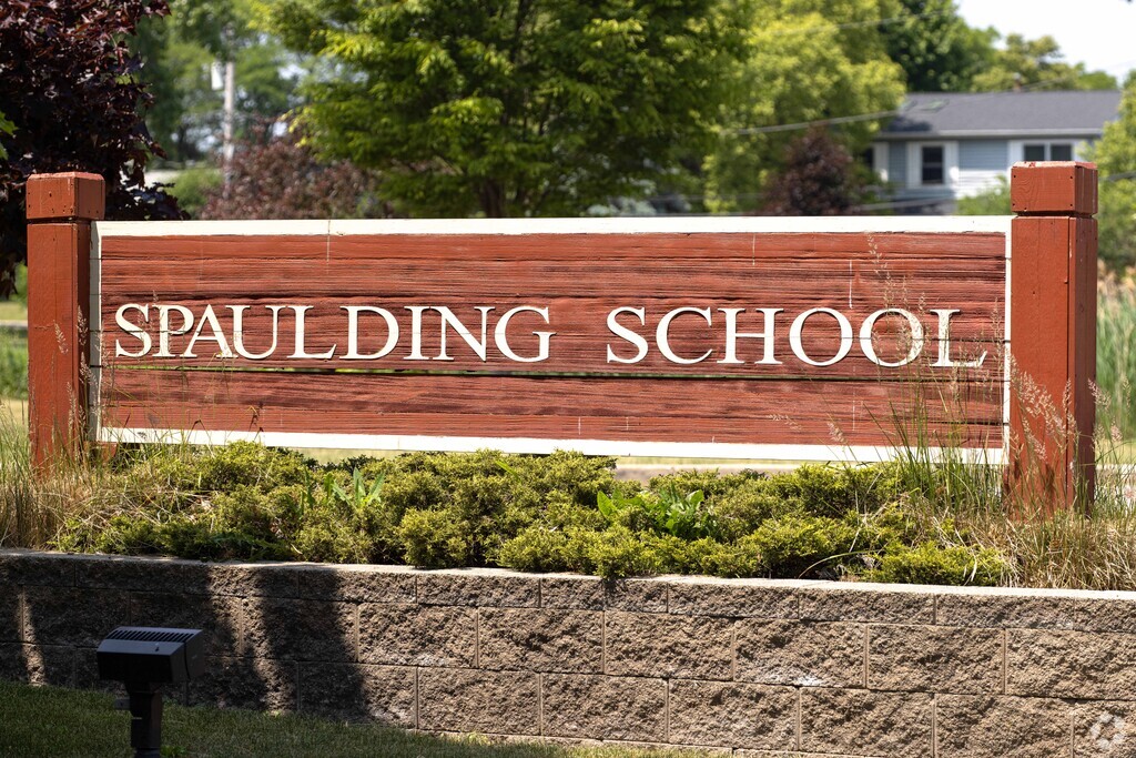 Spaulding Elementary School, Gurnee IL Rankings & Reviews - Homes.com