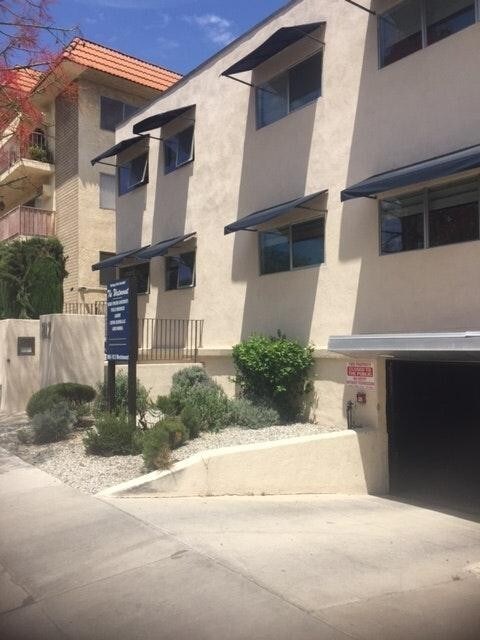808-812 Westmount Dr unit 808-2, West Hollywood, CA 90069 - photo 2