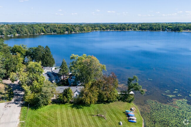 Bohners Lake is a tranquil lakeside community between Chicago and Milwaukee.