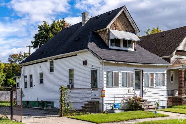 Cozy bungalow style homes in Gratiot Town-Kettering are great for first time homebuyers.