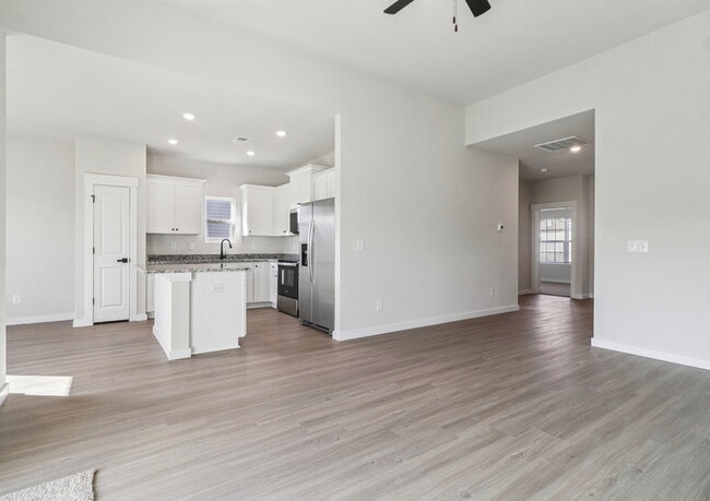 104 Sundew Rd unit 37005096, Elgin, SC 29045 - photo 6