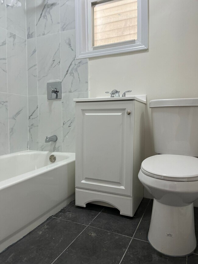 151 Armstrong Ave unit 1, Jersey City, NJ 07305 - photo 4