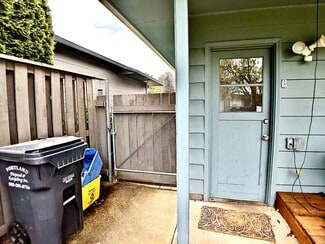 5404 NE 54th Ave Unit B, Portland, OR 97218