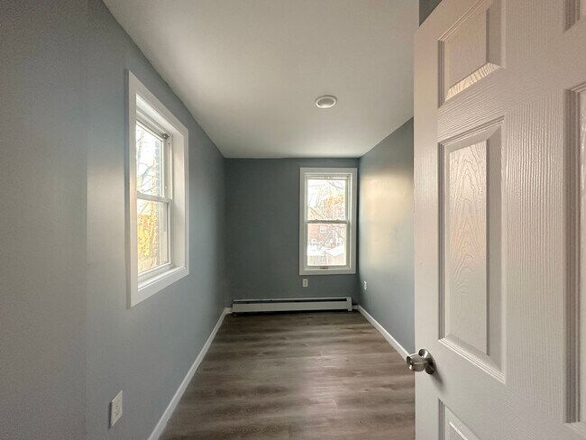 105 William St unit 2, Newburgh, NY 12550 - photo 7