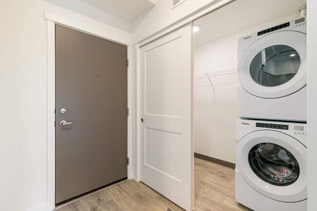 Brand New Luxury Apartments in Lynden - City Gate, Lynden, WA 98264 - photo 6