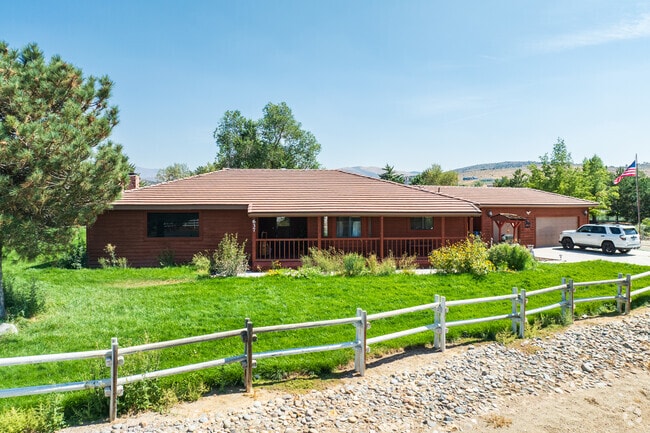 Residents in Ruhenstroth enjoy rural living with scenic desert views.