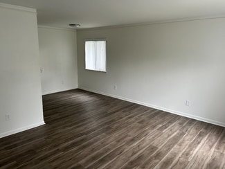 21103 Vernier Rd, Harper Woods, MI 48225