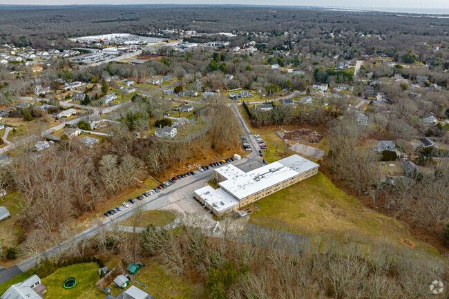 Dunn's Corners Elementary School is loved by it's community for it's high-quality education.