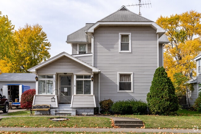 Large National style homes in College Park are ideal for growing families.