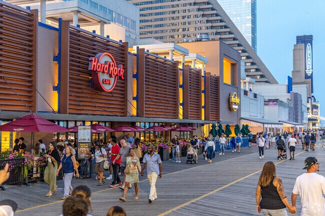 Venice Park residents enjoy close proximity to the vibrant Atlantic City Boardwalk.