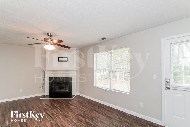 5629 Norman Dr, Atlanta, GA 30349 - photo 4