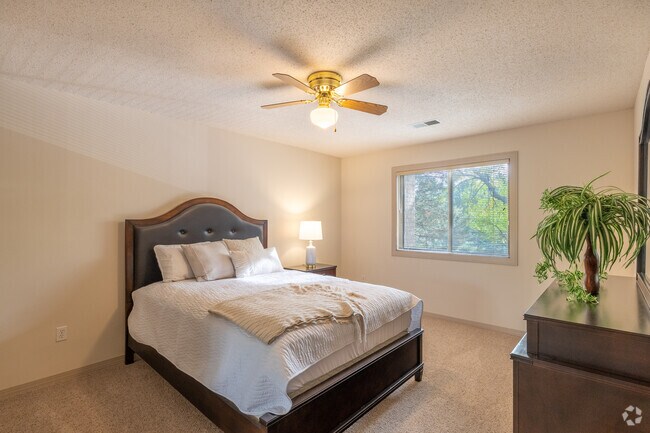 LEXINGTON ESTATES, Sioux Falls, SD 57106 - photo 5