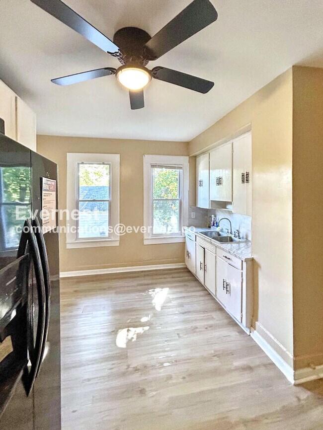 6922 Morgan Ave unit A, Cleveland, OH 44127 - photo 3