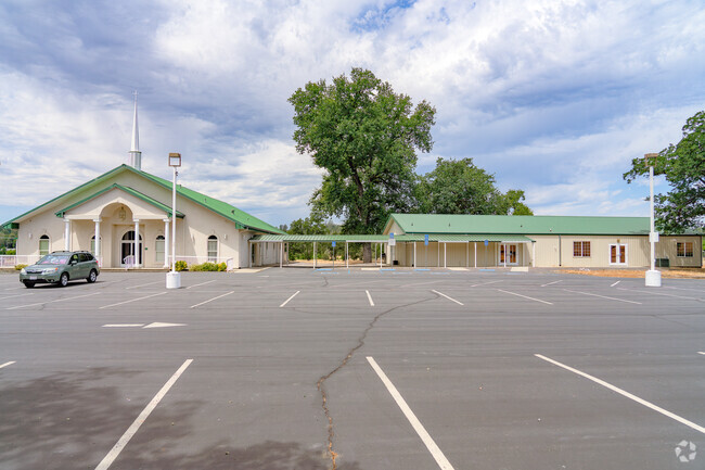 Plenty of parking is available at Crossroads Christian School.