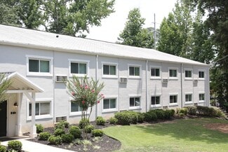 393 Lockheed Ave SE, Marietta, GA 30060