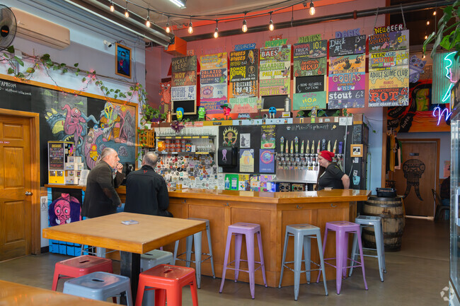 Oliphant is brewer-owned and brewer, their mission is to brew craft beer for everyday drinking.