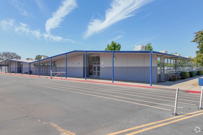 Las Plumas High School inspiring young minds through learning in South Oroville.