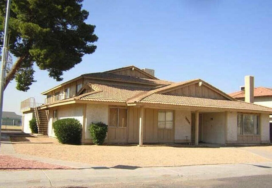 4434 N 53rd Ln unit 3, Phoenix, AZ 85031 - photo 1