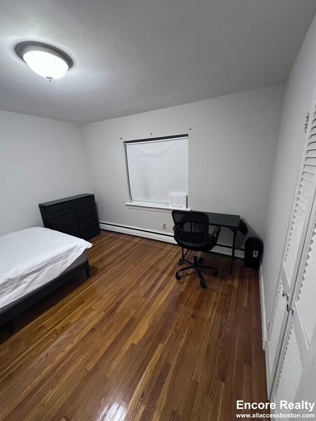 67 Chiswick Rd unit 12, Brighton, MA 02135 - photo 5