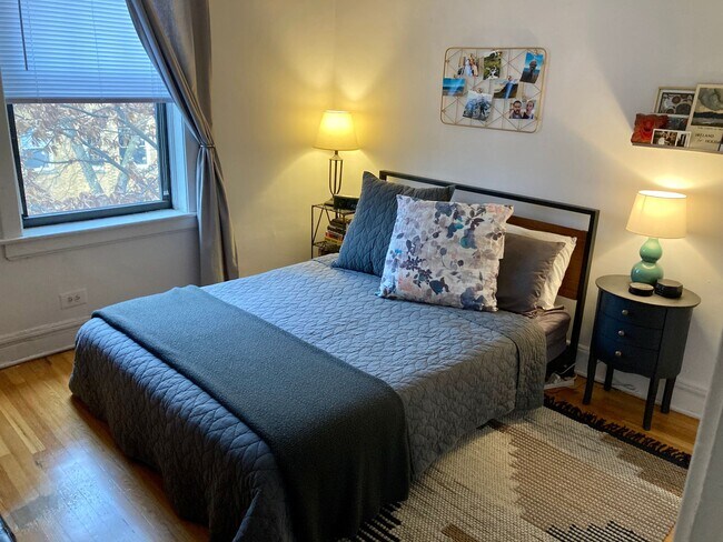 1955 W Winnemac Ave unit 3, Chicago, IL 60640 - photo 4