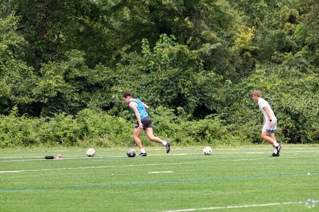 Chantilly has many opportunities for outdoor recreational activities.