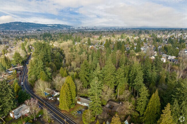 Ardenwald is surrounded by nature preserves to keep residents close to nature.