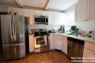 74 Manet Rd Unit 1, Newton, MA 02467
