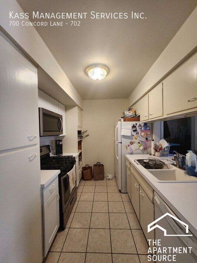 700 Concord Ln, Barrington, IL 60010