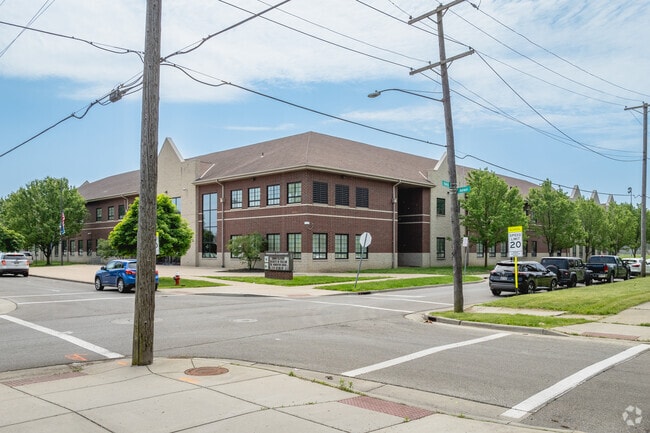 Robinson Elementary welcomes eager minds.