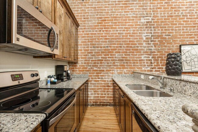 30 Baronne St unit ID1266985P, New Orleans, LA 70112 - photo 7