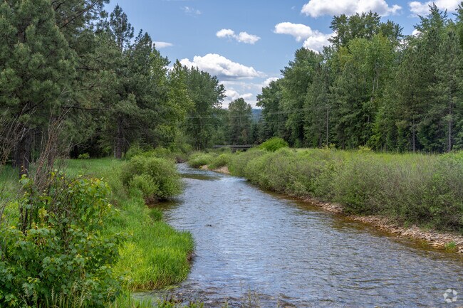 Pinehurst features quick access to mountain rivers and trails.