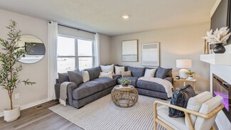 5704 152nd St, Urbandale, IA 50111