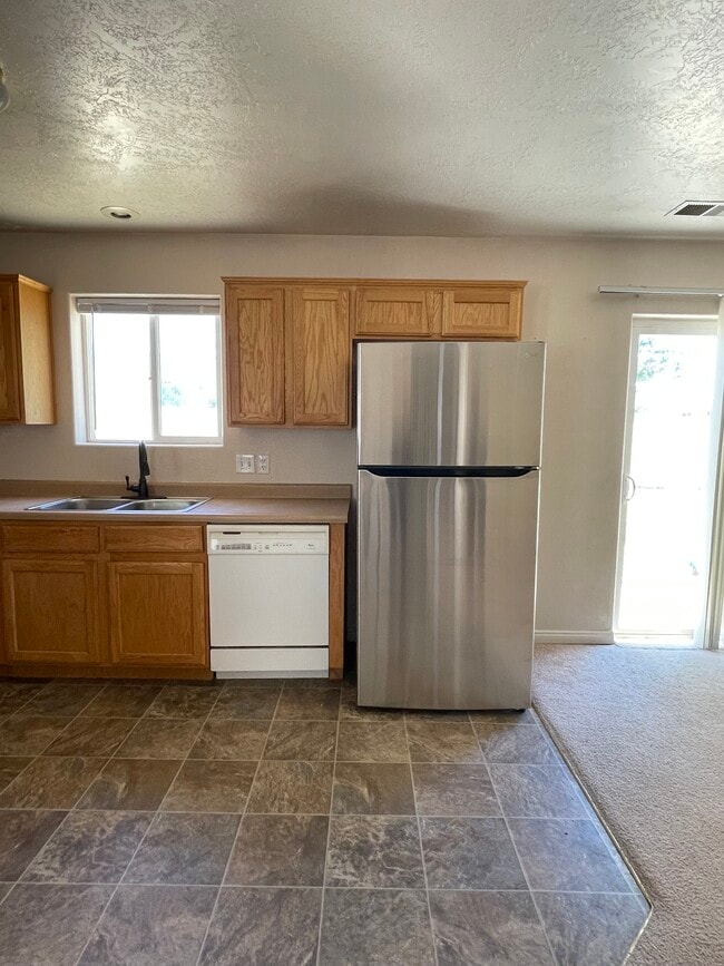 703 W 1225 N, Cedar City, UT 84721 - photo 2