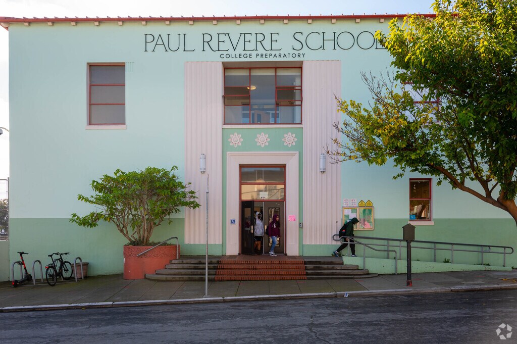 Revere (Paul) Elementary School focuses on the higher education of its students in San Francisco