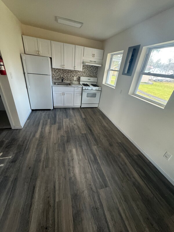 27 Hillside Ave unit 4, Monticello, NY 12701 - photo 2