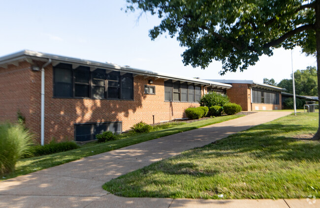 Gibson Elementary School building in Bellefontaine.