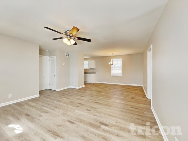 213 Walnut Crest Dr, Gallatin, TN 37066 - photo 2