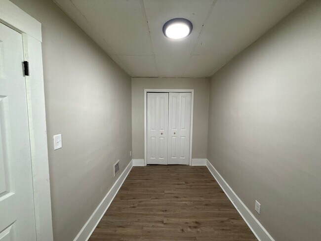 6130 Beniteau St, Detroit, MI 48213 - photo 5