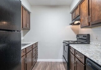 525 W 13th St NE, Rome, GA 30165