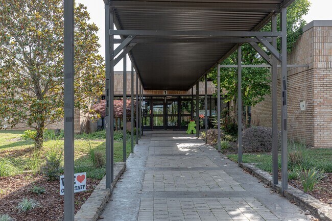 Indian Lake Elementary School is located in Sumner County.