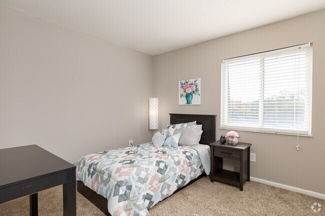 Maple Oaks, Middletown, OH 45044 - photo 5