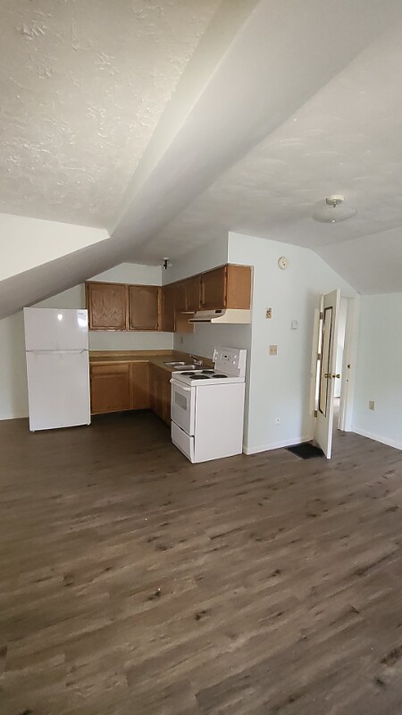 4 N Shawnee Plains Ct, Camden, OH 45311